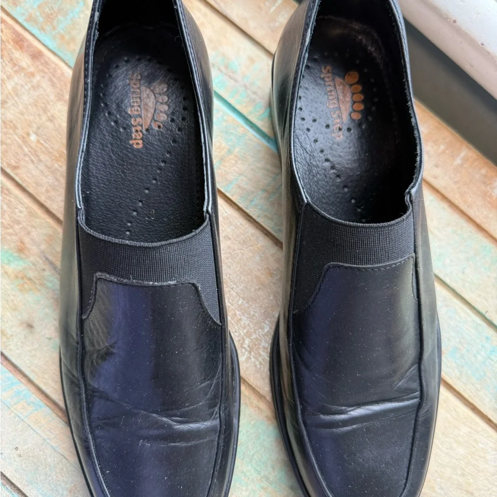 Women’s Spring Step Black‎ Leather Slip-On Shoes loafers size 38